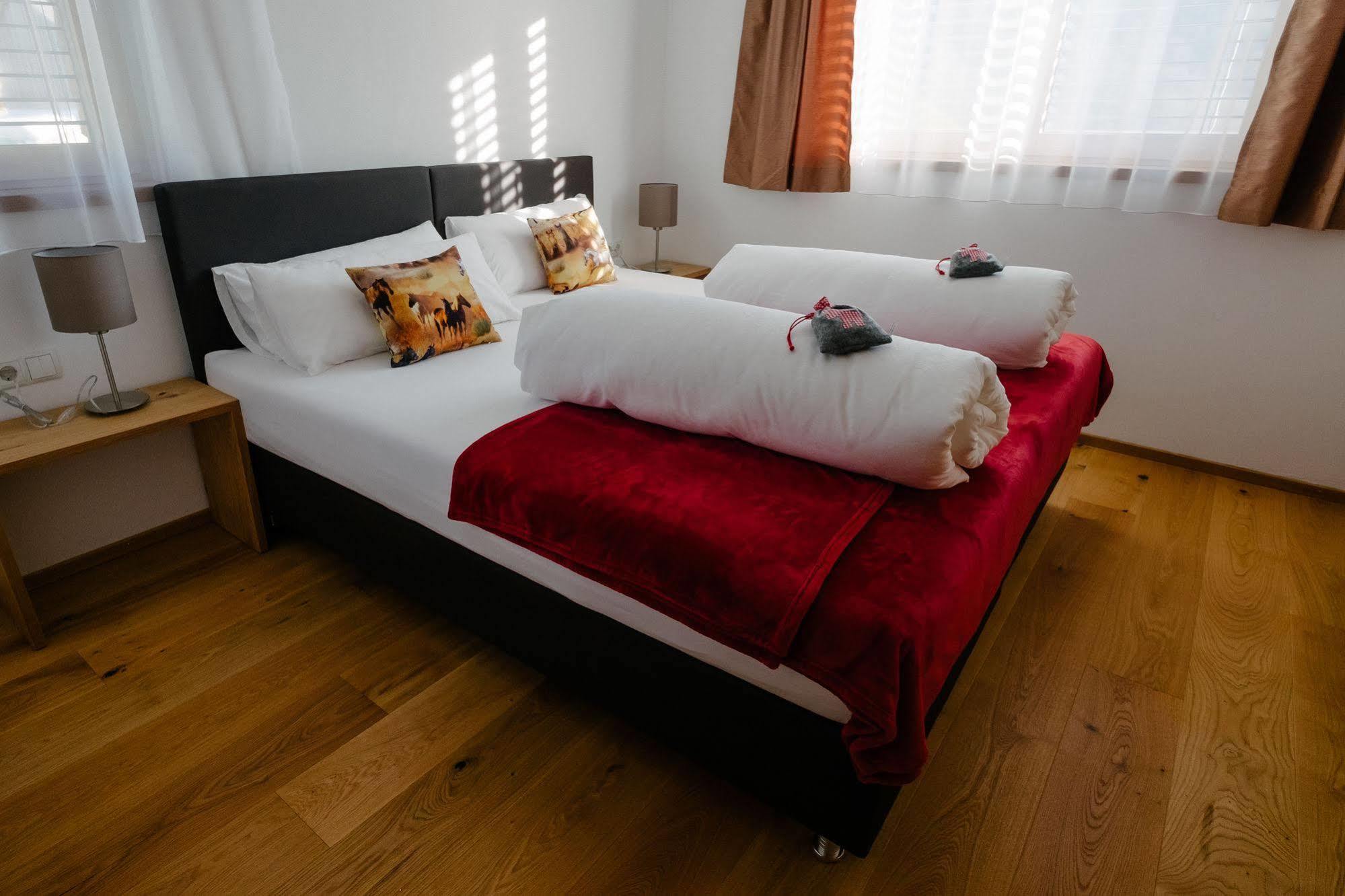 Kanis Appartements Schoppernau Extérieur photo